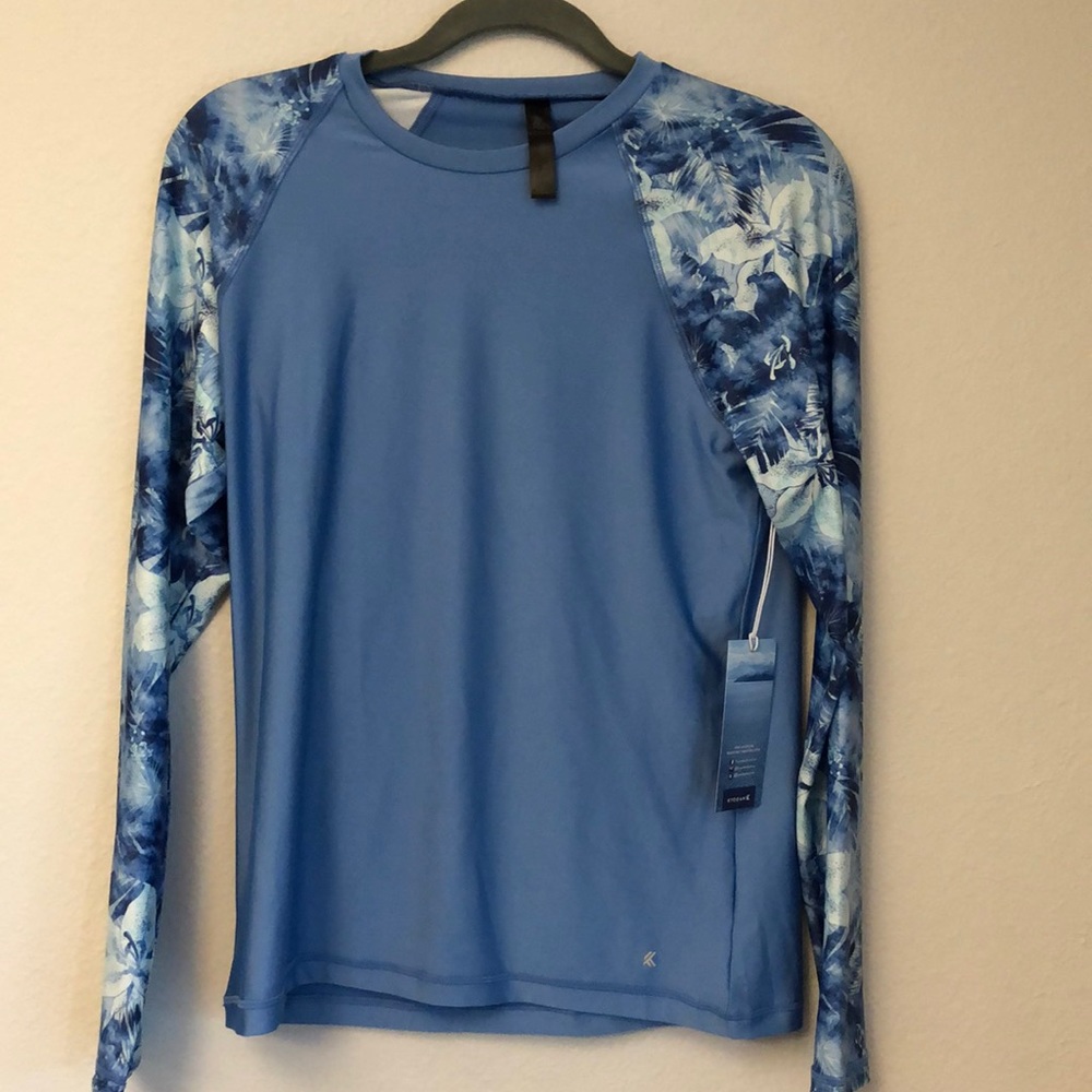 NWOT Rash Guard Swim Top